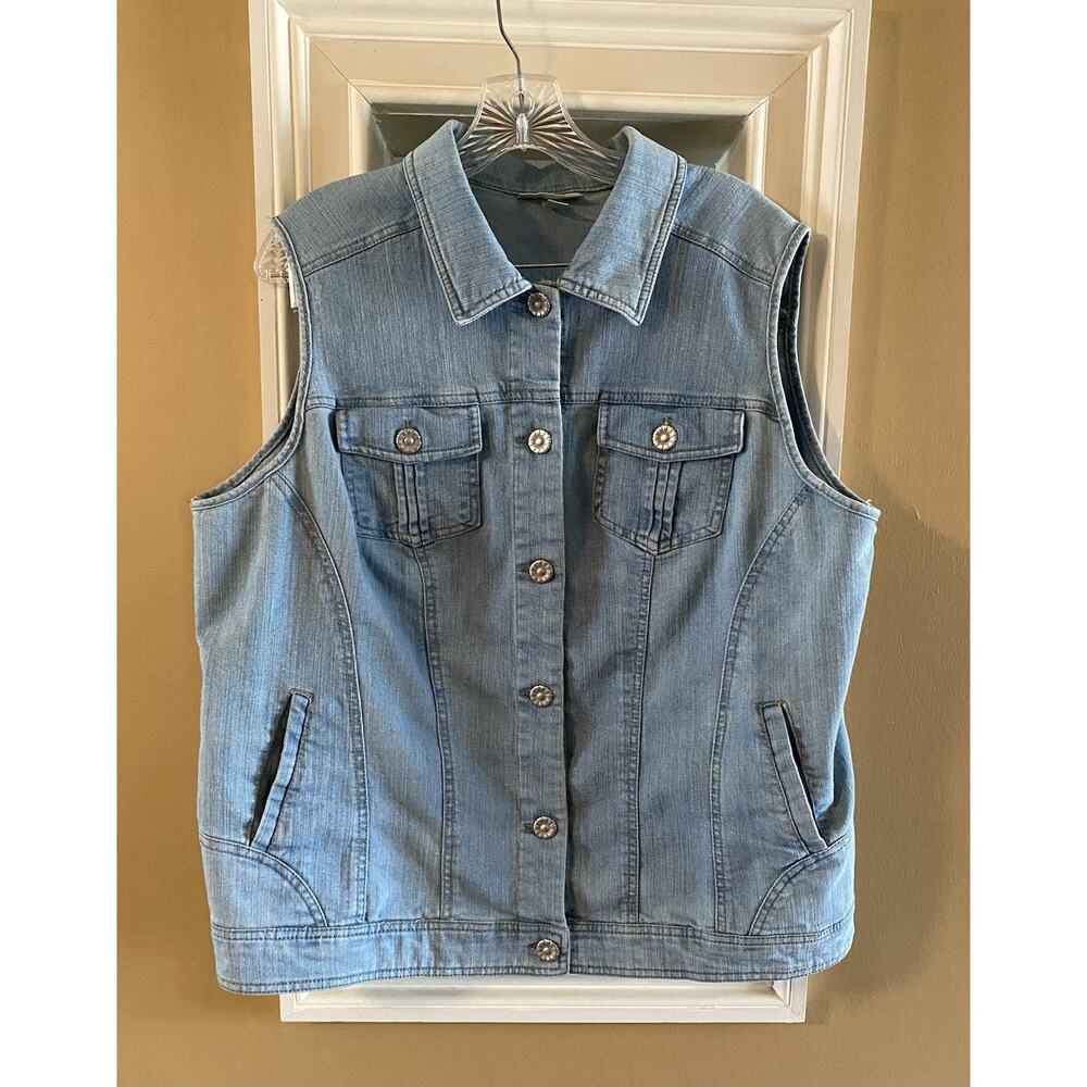 Women’s 18/20 Blue Denim Vest Sleeveless Dress Barn Pockets